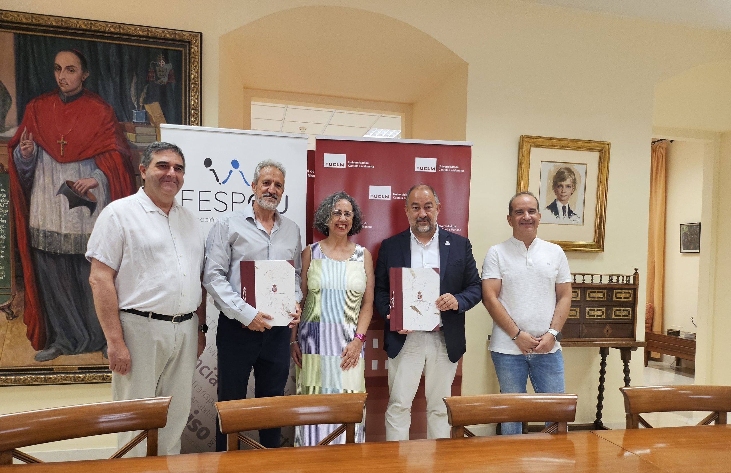 Firma acuerdo de colaboración Universidad Castilla La Mancha